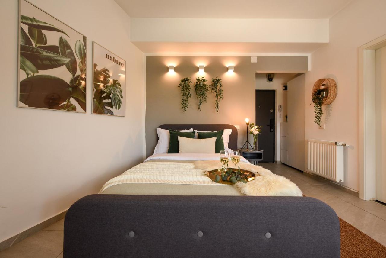 Read All About It - Stylish Central Studio Bukarest Eksteriør billede