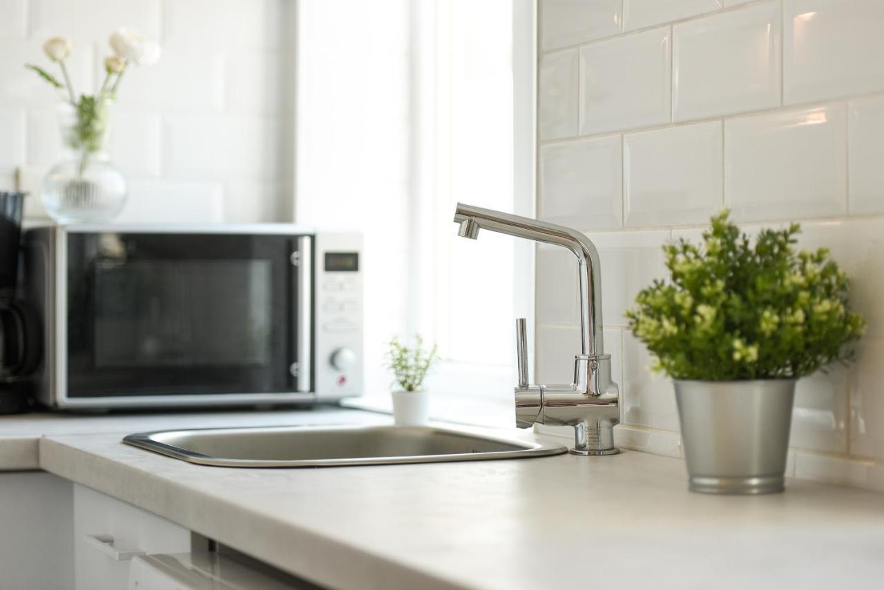 Read All About It - Stylish Central Studio Bukarest Eksteriør billede